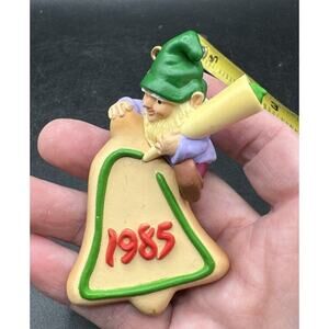 Vintage 1985 Elf Decorating Christmas Cookie Ornament Tree Santa Cottagecore -6D